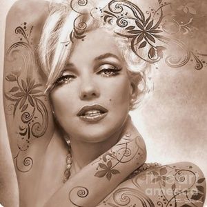 Meet your Posher, Eva